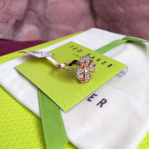 Ted Baker Crystal Rosette Ring - Rose Gold - Picture 2 of 6